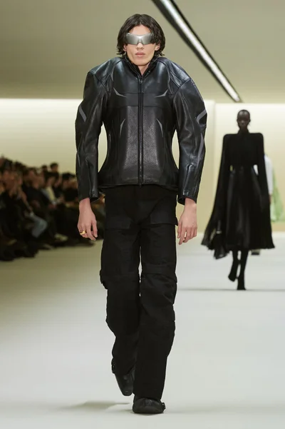 Look 24